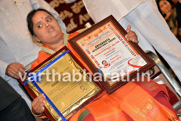 ಮಣಿಪಾಲ: ತಂದೆ-ಮಗಳಿಗೆ ಆರ್ಯಭಟ ಪ್ರಶಸ್ತಿ